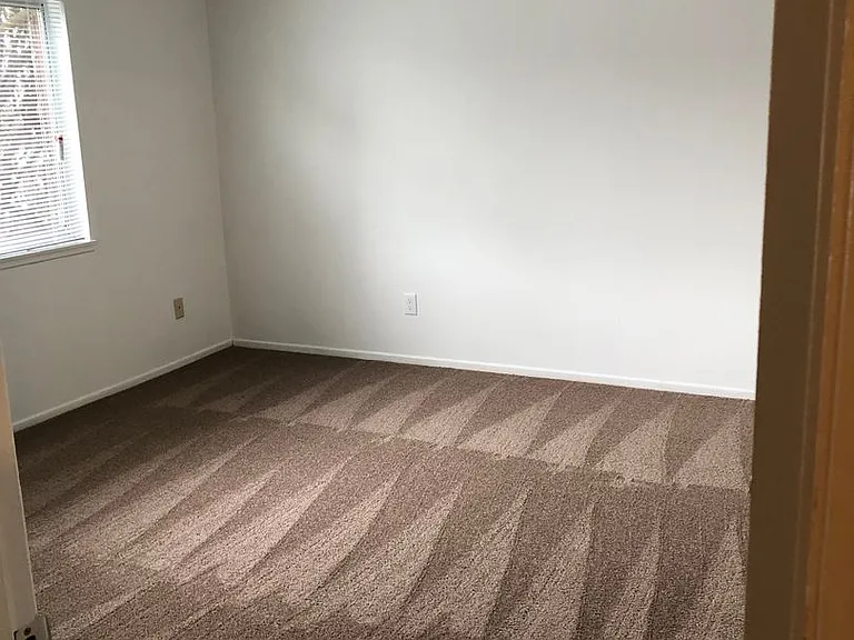 Shannon South Apartments — Photo 8