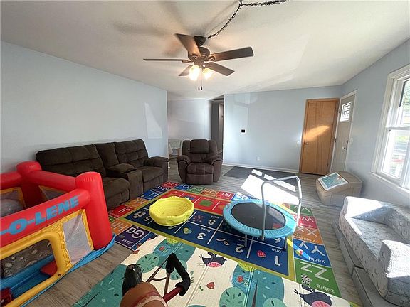 5th image of 1808 Borden St