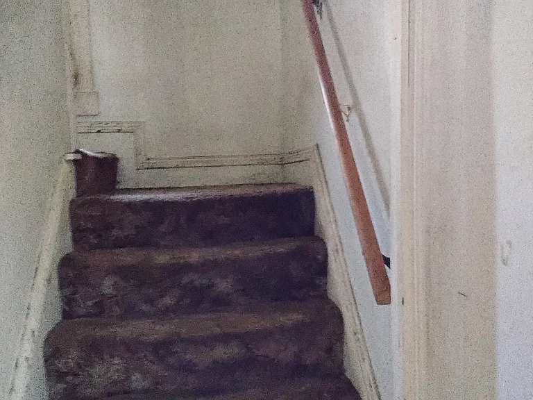 800 S Greenlawn Ave — Photo 5