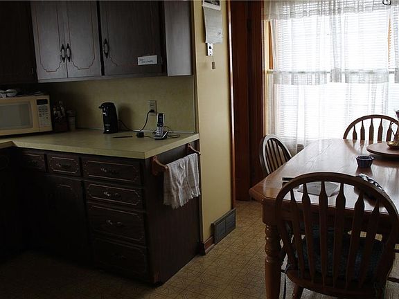 5th image of 319 Mulberry Pl