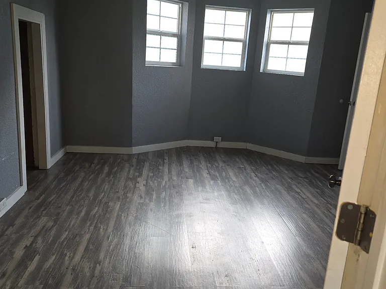 330 W Coler St #A — Photo 9