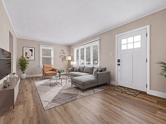 2nd image of 5328 Alexander Pl