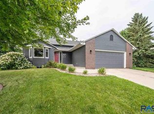 5005 E Belmont St, Sioux Falls, SD 57110