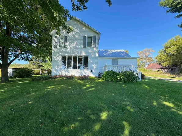 E4875 Morgan Ln, Weyauwega, WI 54983