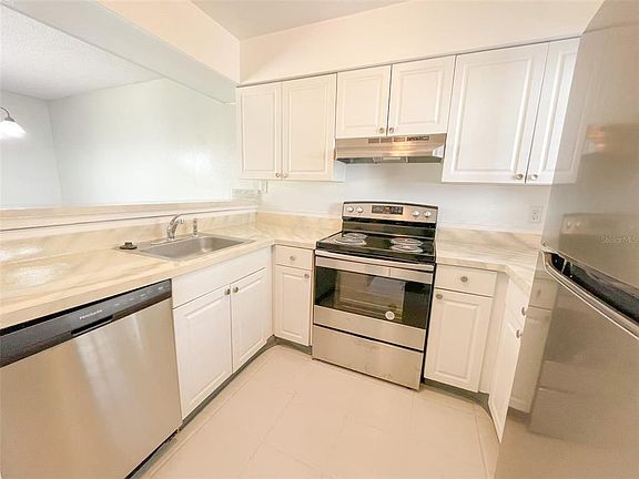 4th image of 269 Scottsdale Sq #269
