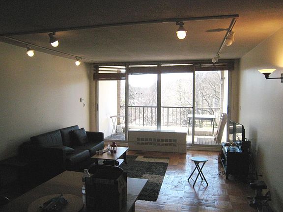 2nd image of 99 Pond Ave APT 711