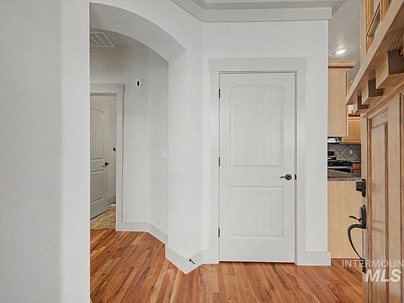 4th image of 2561 E Satterfield St
