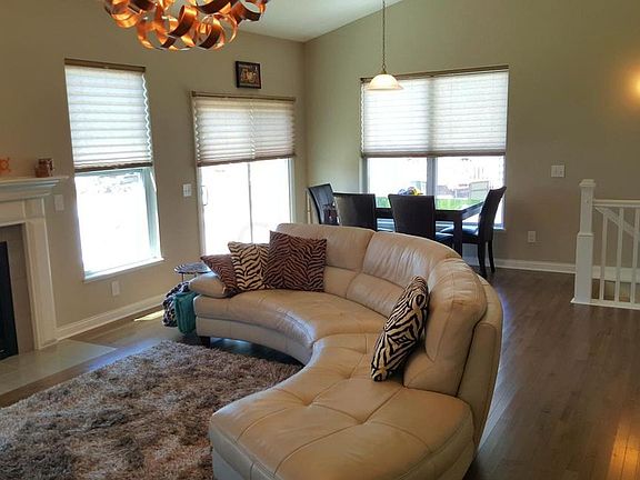 4th image of 5915 Seldon Dr