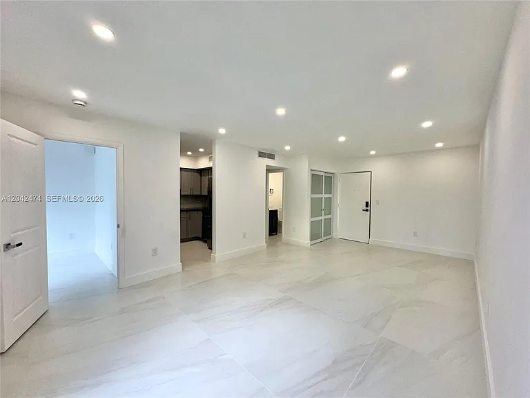 17620 Atlantic Blvd #310 — Photo 4