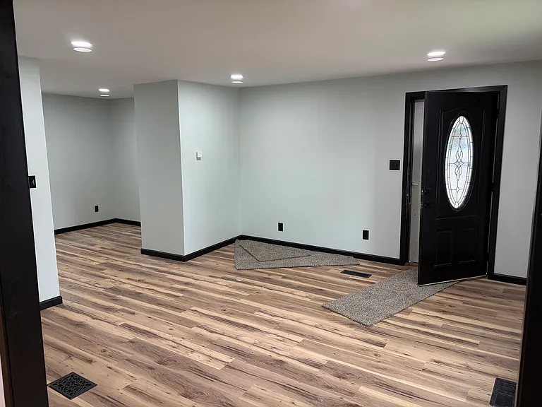 205 N F St — Photo 5