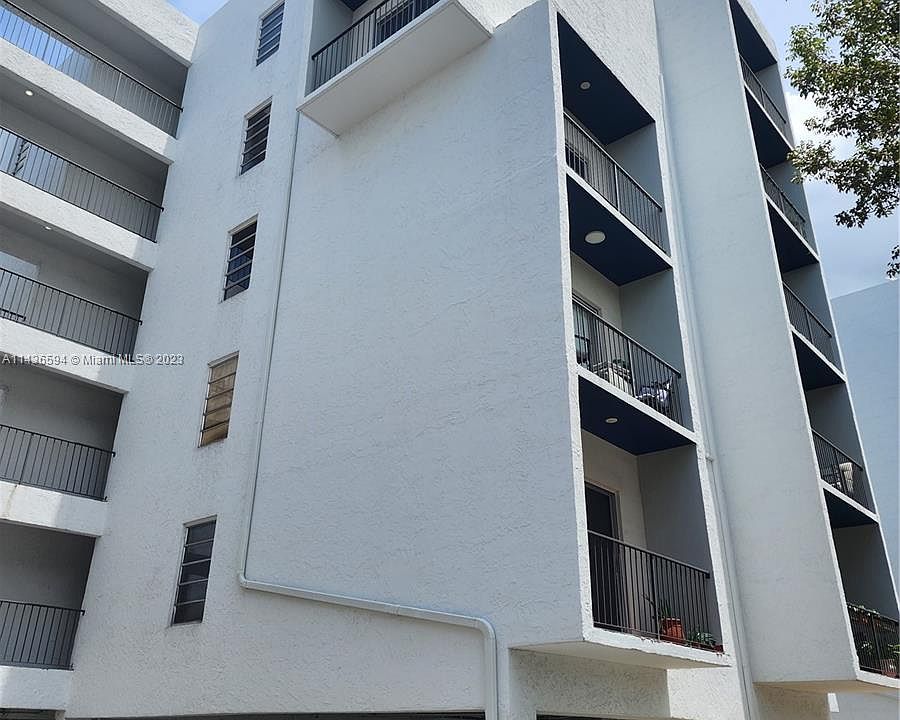 1st image of 4400 W 16th Ave APT 530