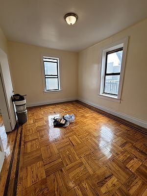 5th image of 578 Parkside Ave #B7