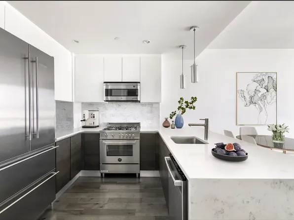 11-35 45th Avenue 2G image 3 of 9