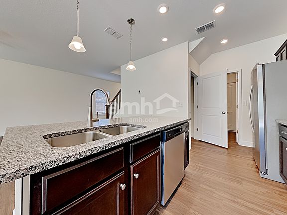 5th image of 10334 Riverwalk Ct