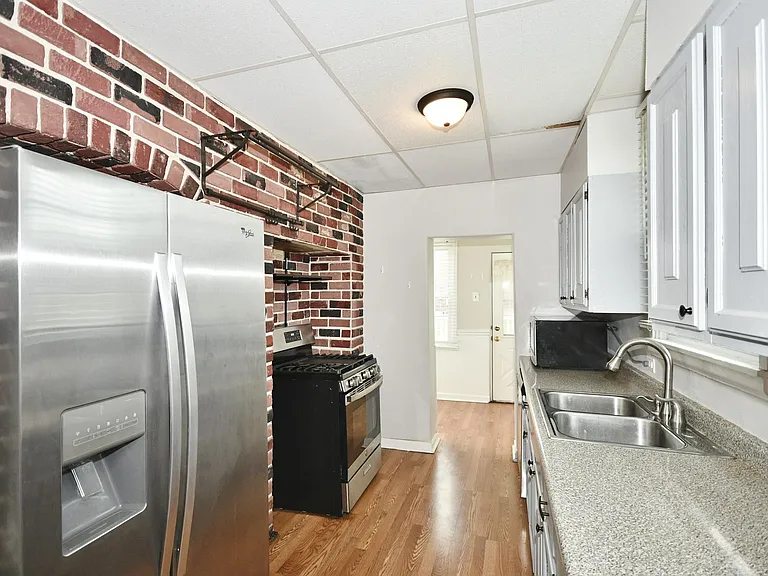 918 Edgewood Ave — Photo 9