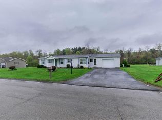 208 Florence Dr, Uniontown, PA 15401