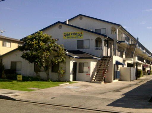 1st image of 13528 1/2 Lemoli Ave