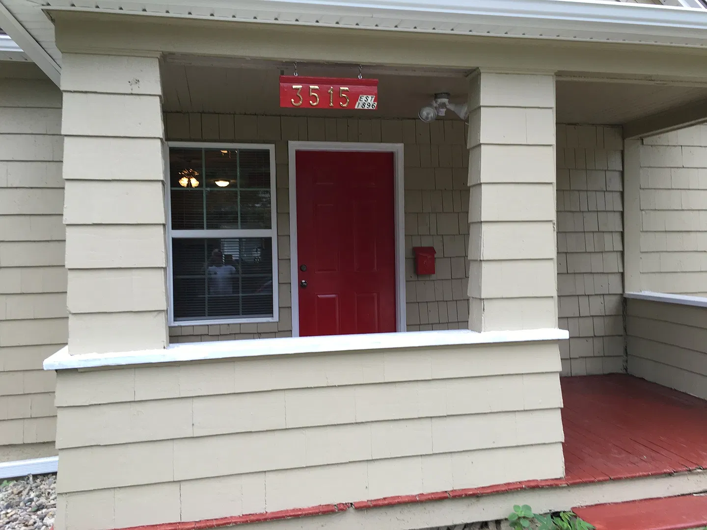 Available Now (does not qualify for section 8). Great House, Midtown near UNMC, Creighton, and th... — Photo 4