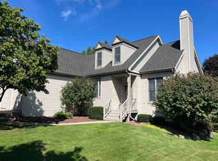 1820 Chapin Ct, Stoughton, WI 53589