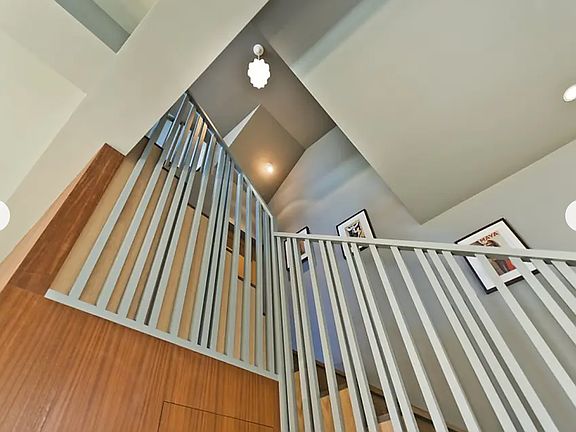 3rd image of 469 Duboce Ave