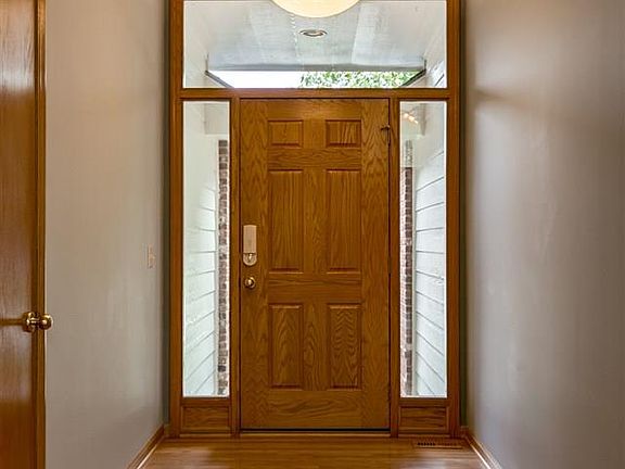 5th image of 16117 Josephine St