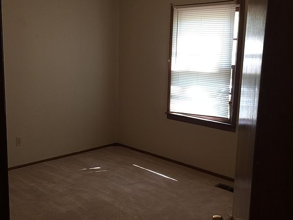 1st up stairs bedroom