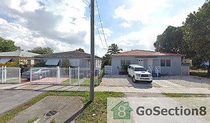 1st image of 2545 SW 32nd Ave #1