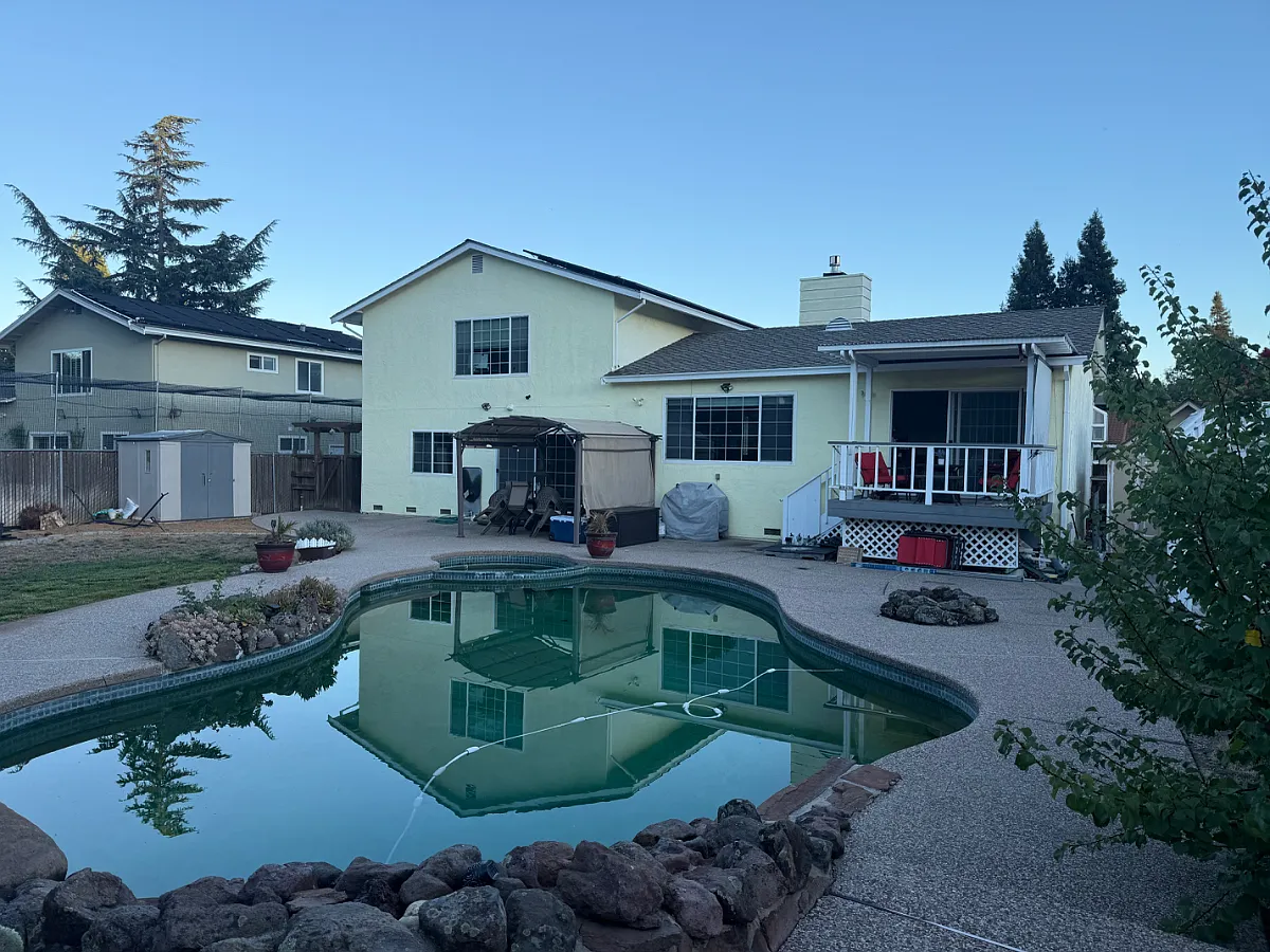 4 bed, 2260 sqft, $5,200 — Photo 1