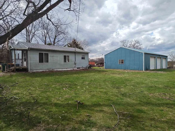 52 E Lincoln St, North Judson, IN 46366