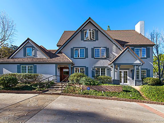 2nd image of 1931 Alta Vista Dr