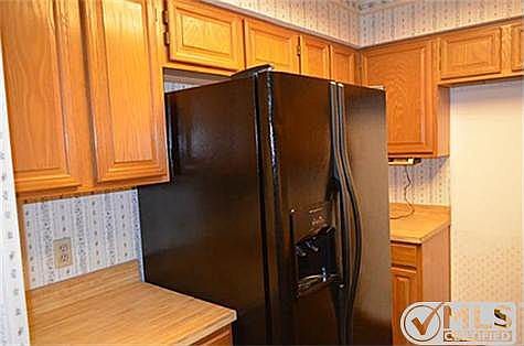 4th image of 5 Rockwood Cir