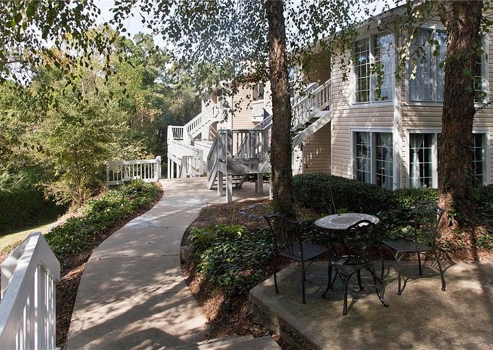 1st image of 1801 Countryside Pl SE
