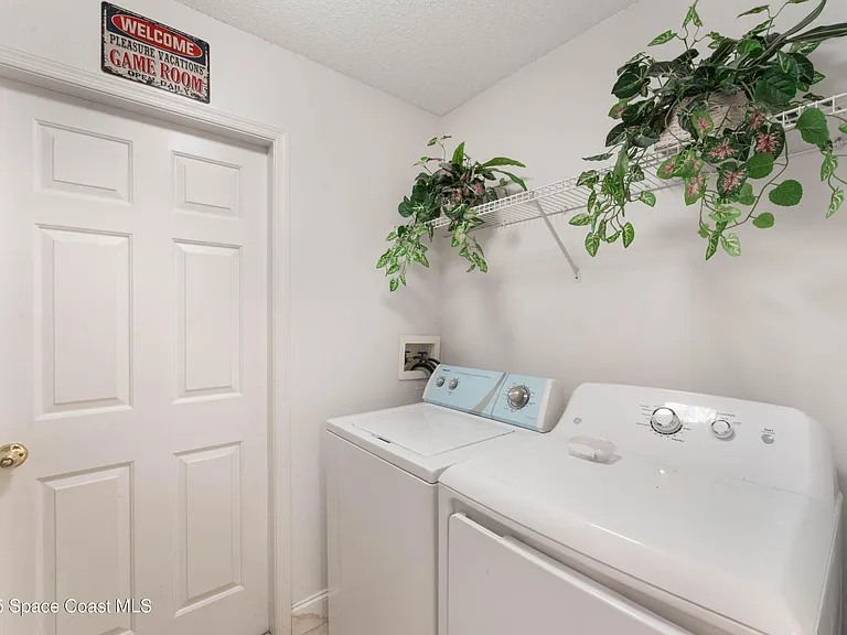 Eagle Peak Dr — Photo 16