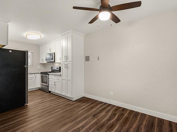 3rd image of 4960 National Ave #4