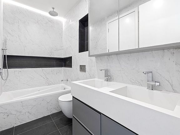 5th image of 605 Lorimer St #2R