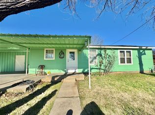 238 S 8th St, Jacksboro, TX 76458