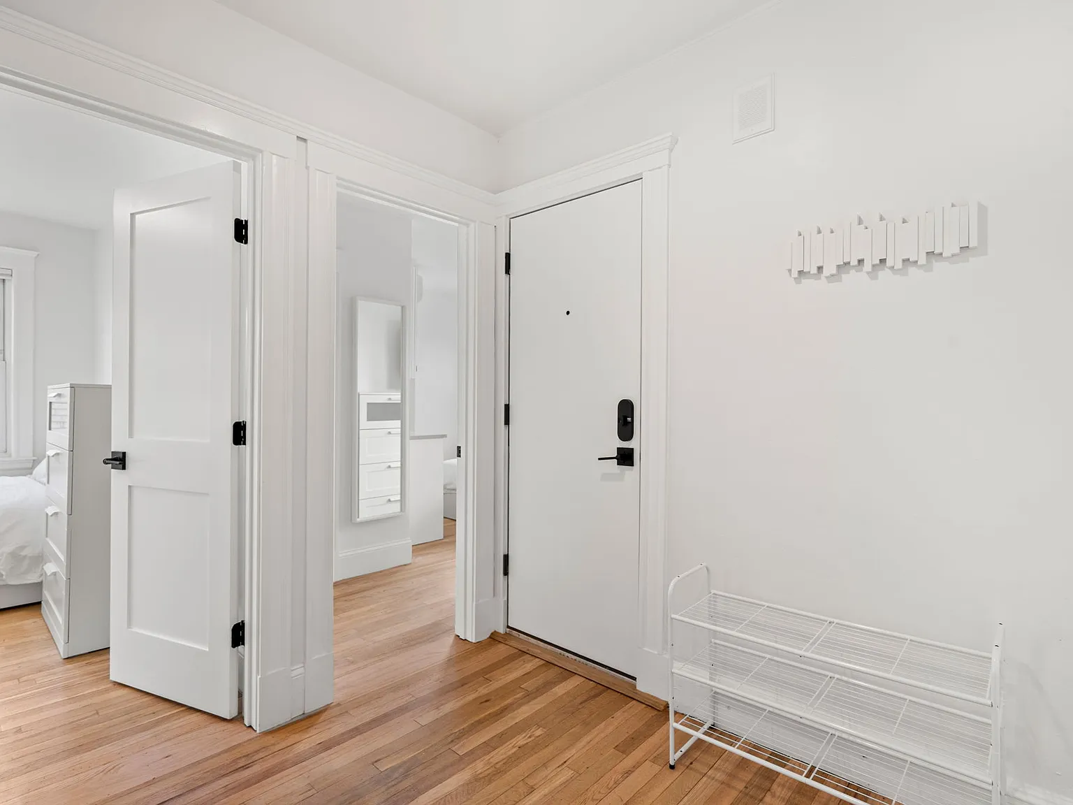 1 bed, 1200 sqft, $1,700 — Photo 4