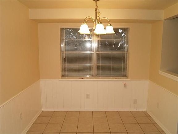 5th image of 8405 NW 92nd St