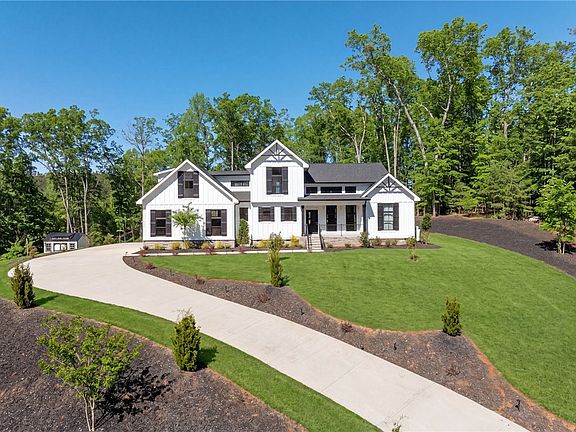 2nd image of 110 Royal Oaks Dr
