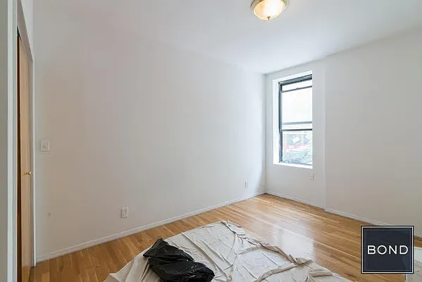 Rented by Bond New York | media 4