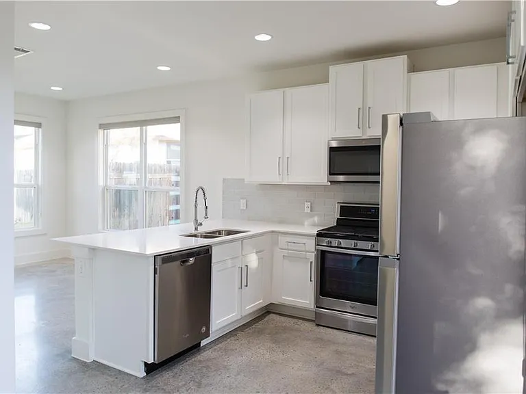 3415 Dalton St #B — Photo 6