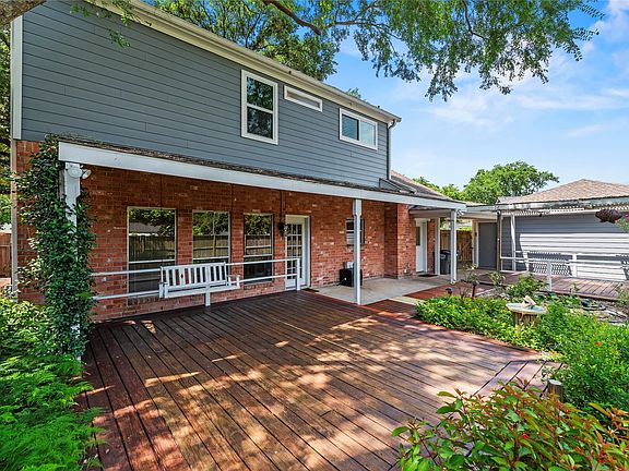 3rd image of 8106 Tall Firs Ln