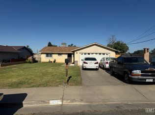912 Crane St, Bakersfield, CA 93306