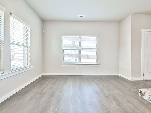 2nd image of 219 Lake Ct