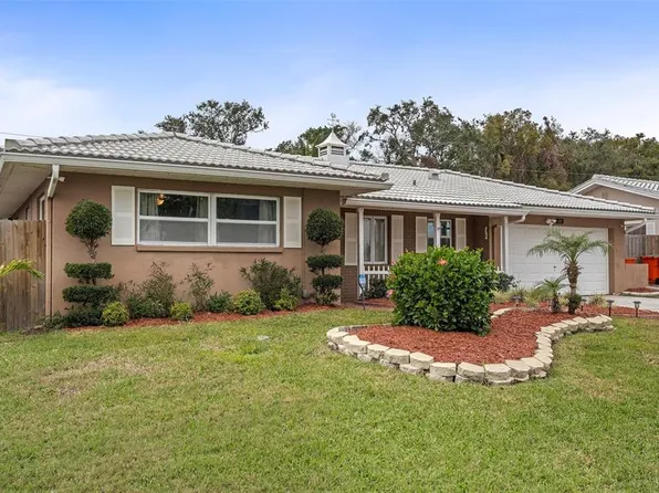 5676 Williams Blvd, Seminole, FL 33772