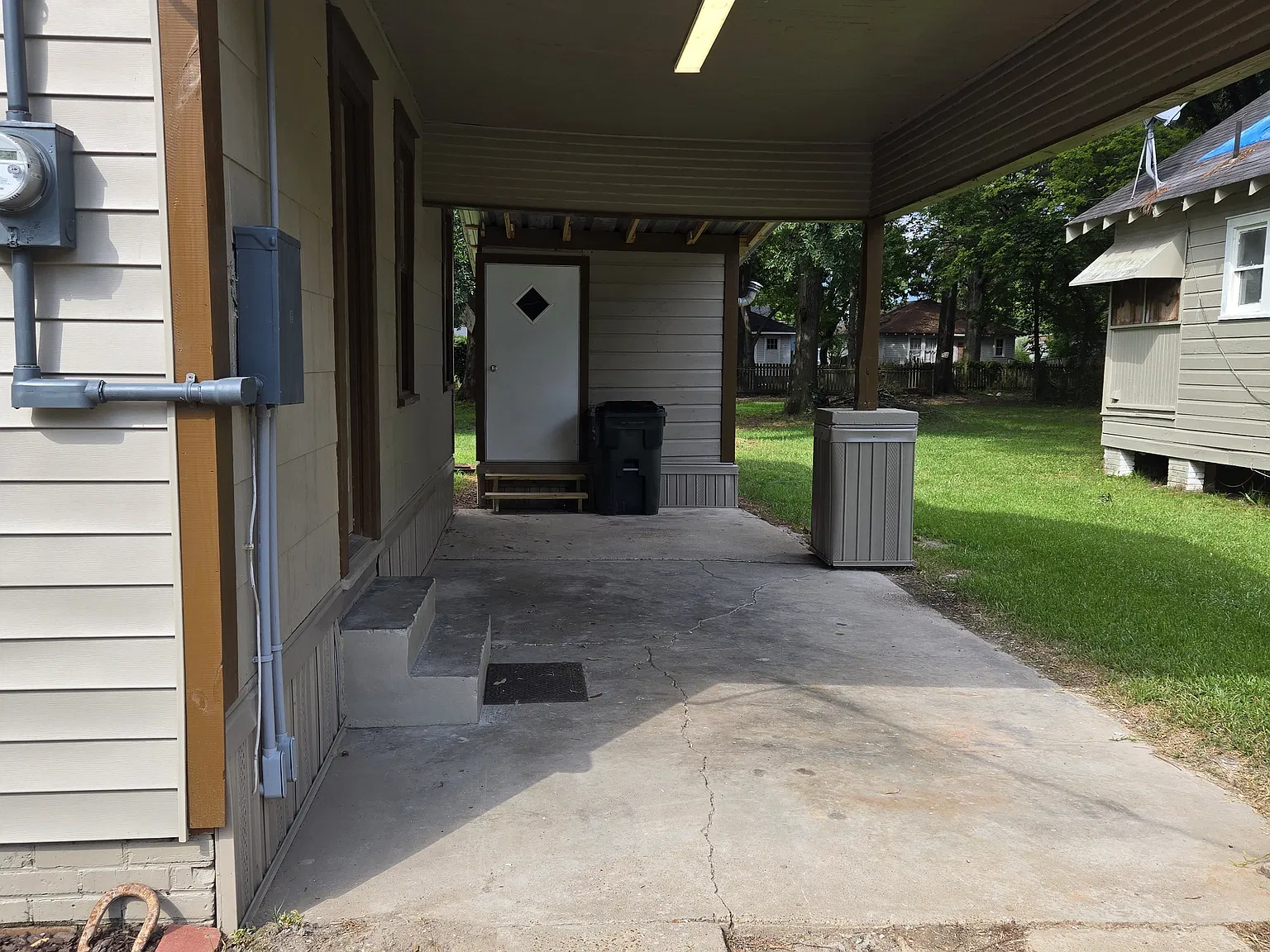 2 bed, 584 sqft, $3,250 — Photo 2