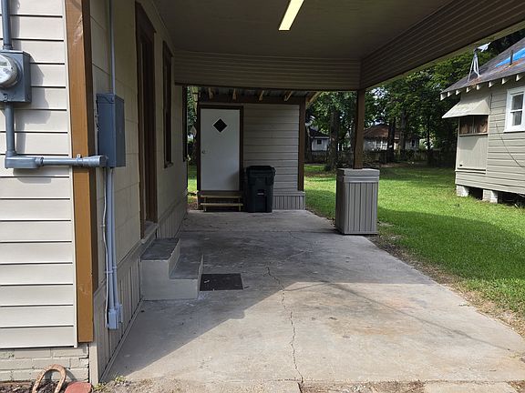 2nd image of 812 N 5th St