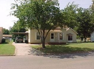 602 Sycamore Dr, Burkburnett, TX 76354