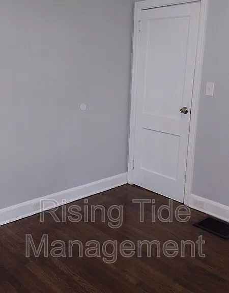 4404 Avenue M — Photo 12