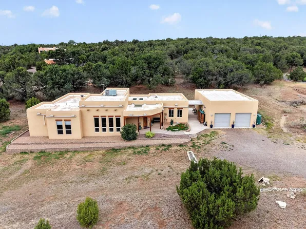 6 Naomi Dr, Tijeras, NM 87059